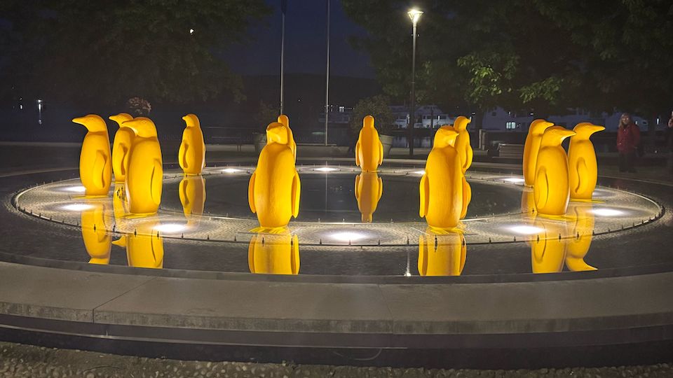 Arona e la Cracking Art