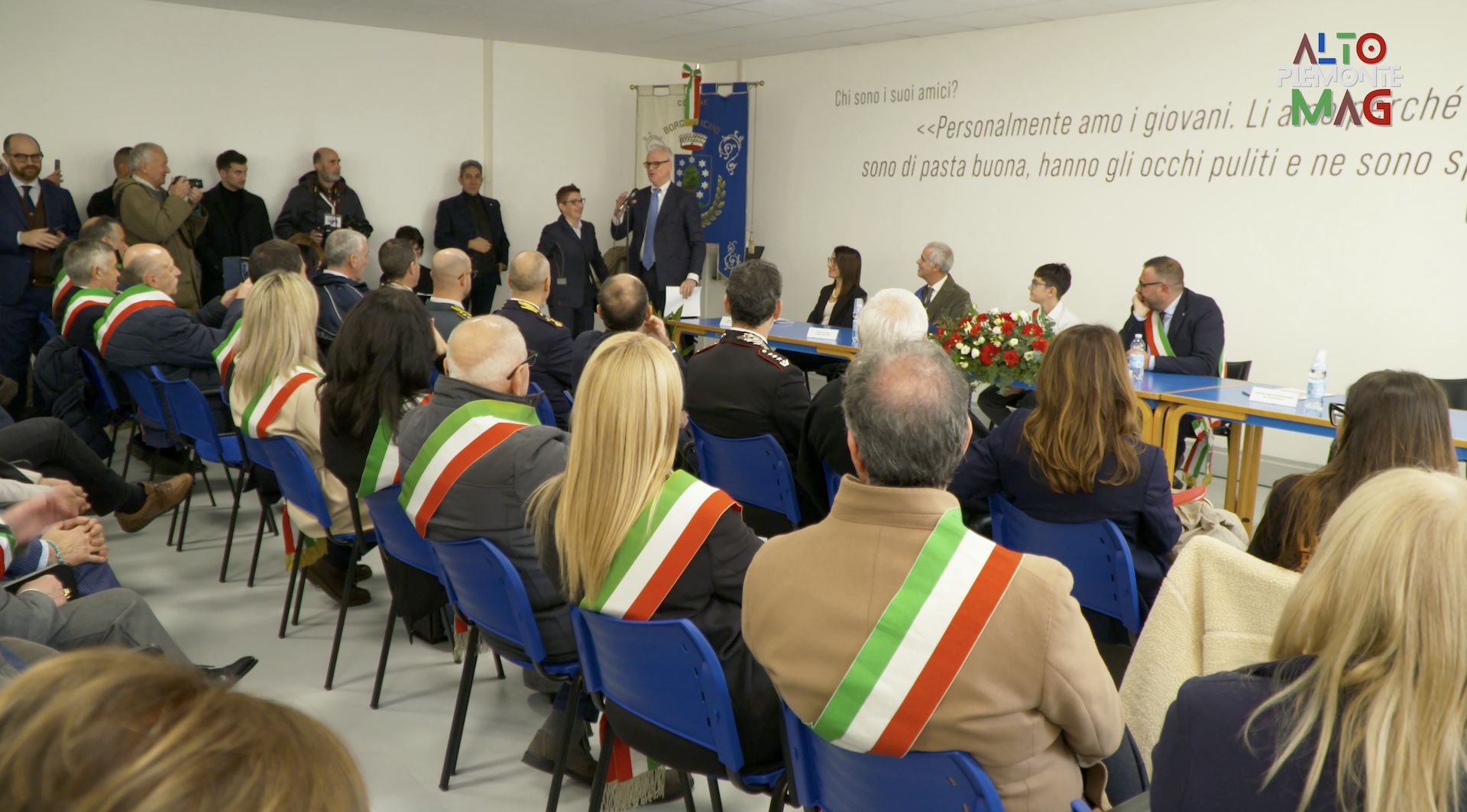 Il Ministro Zangrillo all’inaugurazione della rinnovata scuola “Falcone e Borsellino” di Borgo Ticino. IL VIDEO REPORTAGE